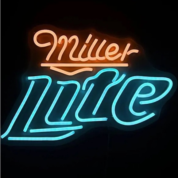 Miller Lite LED Man Cave Bar Light 11”x17” With Power Switch And Dimmer USB - Picture 1 of 6
